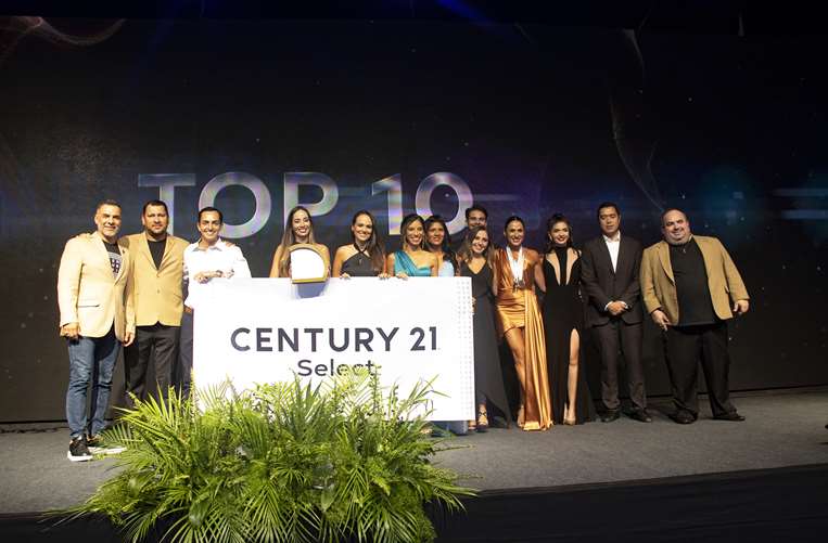 El equipo de CENTURY 21 Bolivia