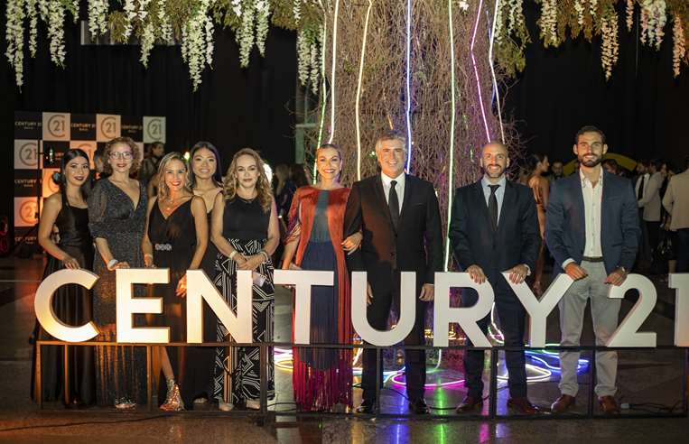 El equipo de CENTURY 21 Bolivia