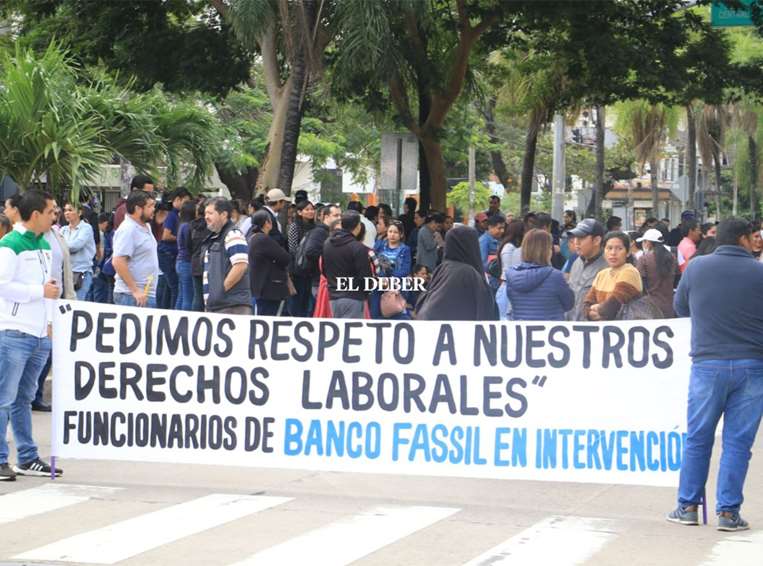 Protesta de trabajadores del banco Fassil /Foto: Juan Carlos Torrejón