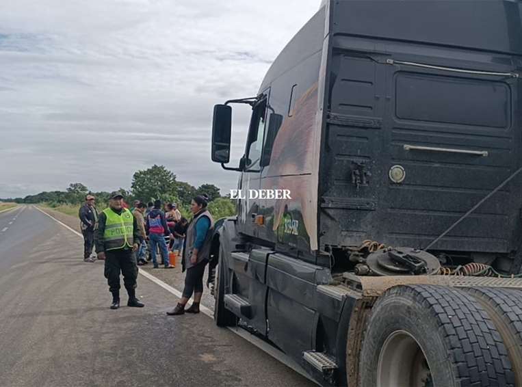 Un aparotoso accidente de un camión cisterna se registró en San Carlos/Foto: Soledad Prado