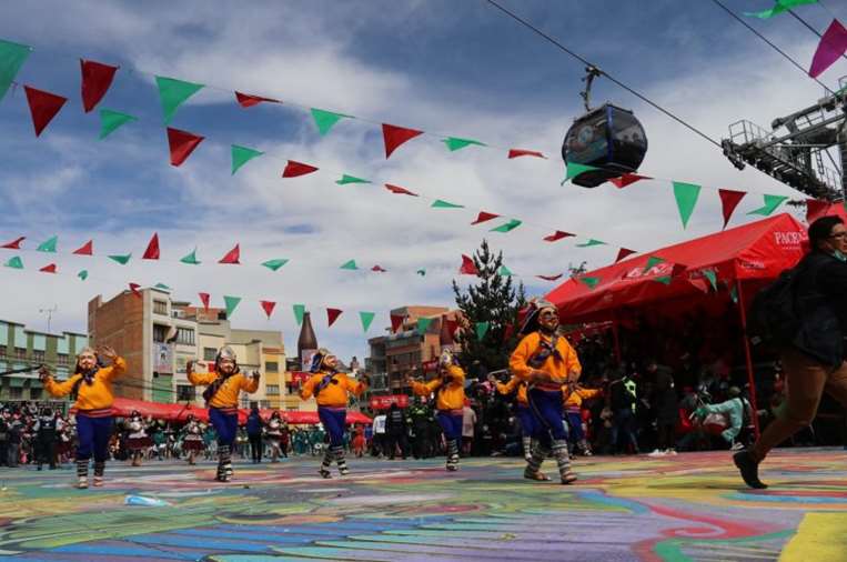 Pre-entry folkloric Virgen del Carmen in El Alto.  Photo: Municipality of El Alto