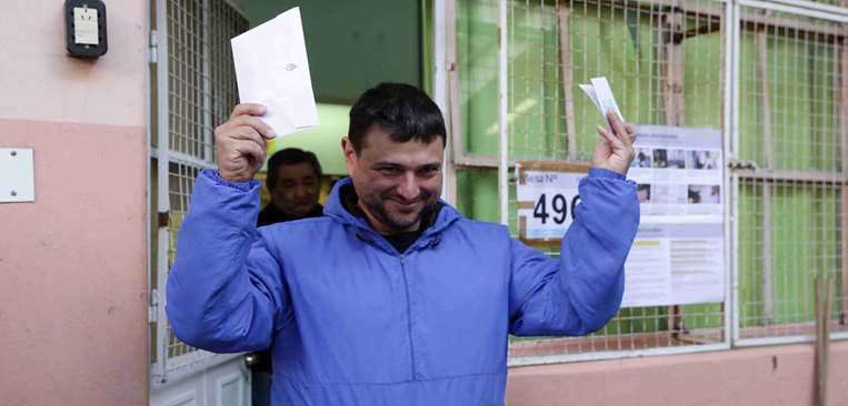 Juan Grabois emite su voto /AFP