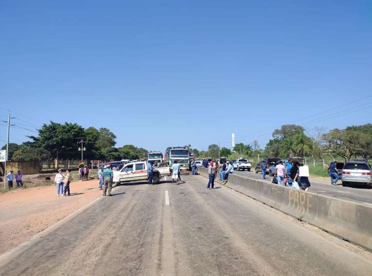 La ruta al norte integrado estuvo bloqueada varias horas / Foto: Zona Norte