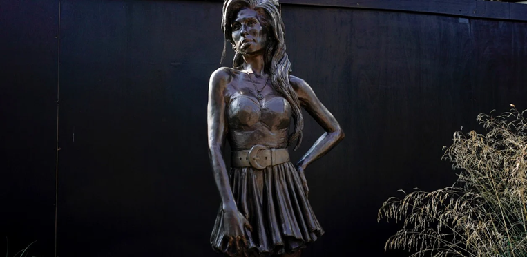 La famosa estatua de Amy en Londres. Foto: AP