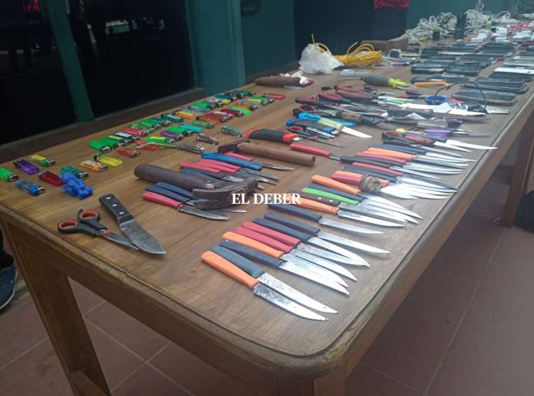 Decomisaron varios objetos, durante la requisa en Palmasola/Foto: Juan Carlos Torrejón