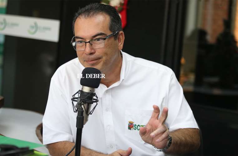 Mario Aguilera en EL DEBER Radio7 Foto: Fuad Landívar