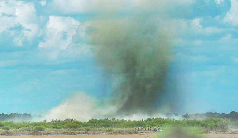 Explosión controlada en Montero Hoyos para encauzar el río Grande