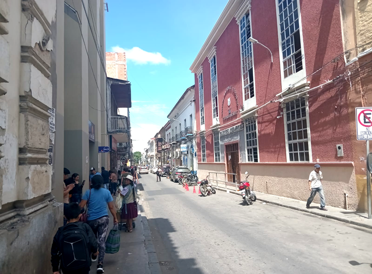 Calle General Trigo en el centro citadino de la ciudad de Tarija