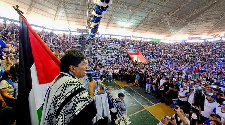 Evo Morales en el ampliado del MAS en Cuatro Cañadas. F. Kawsachun Coca