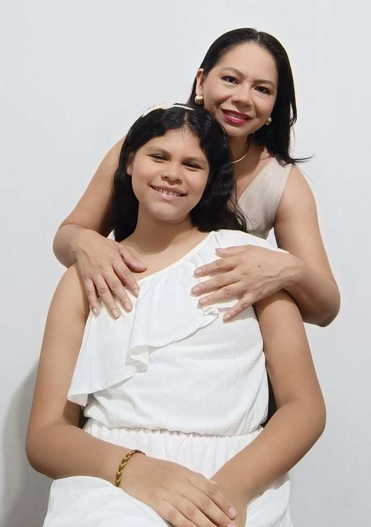 Su fortaleza. Jakelyn Ortiz junto a su hija Valentina