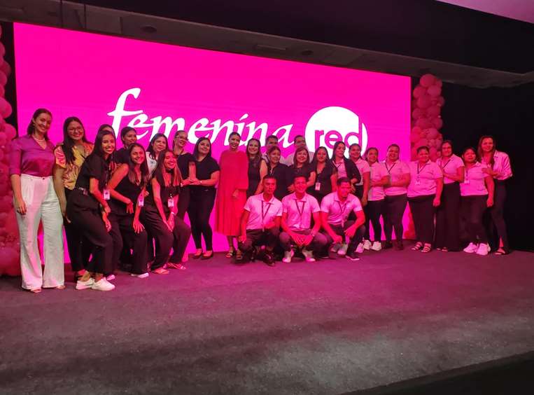 El equipo de Femenina en el evento de lanzamiento de Femenina RED. Foto: Mauricio Vasquez.