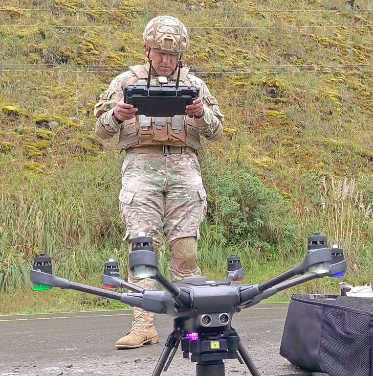 El Ejército de Bolivia opera con drones para buscar a Odalis Vaquiata / Foto APG