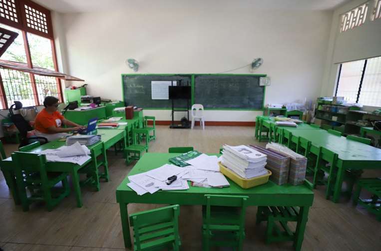 Más de cien escuelas en la capital filipina cerraron sus aulas / AFP
