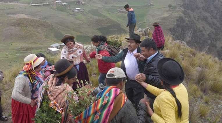 Comunidades de la Cordillera del Tunari, Bolivia en proceso de reforestación/ Faunagua