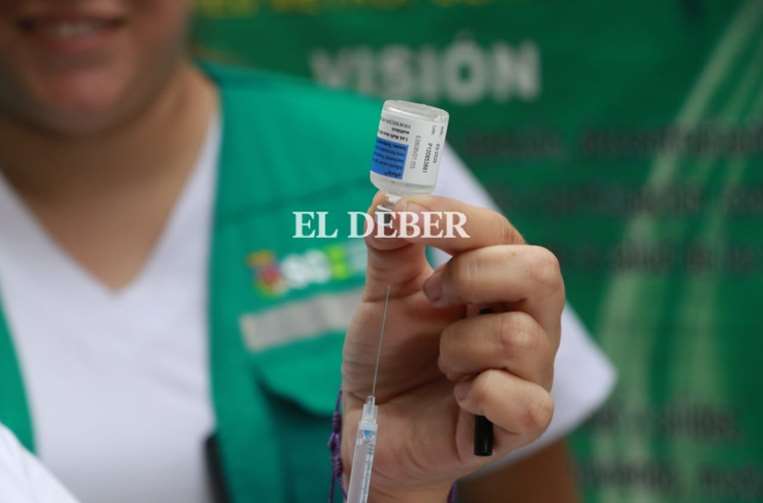 Vacunación contra la influenza / Foto: Juan Carlos Torrejón