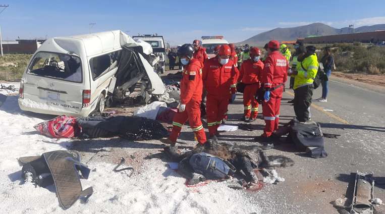 El accidente fatal se registró en la ruta Oruro-Potosí/Foto: Rubén García.