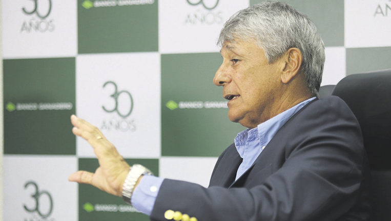 Fernando Monasterio, presidente del directorio del Banco Ganadero. Foto. Fuad Landívar 