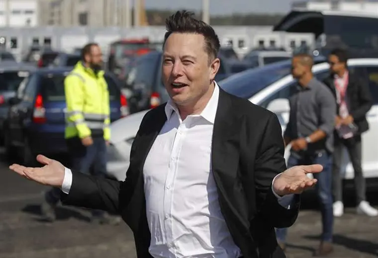 Elon Musk, empresario multimillonario