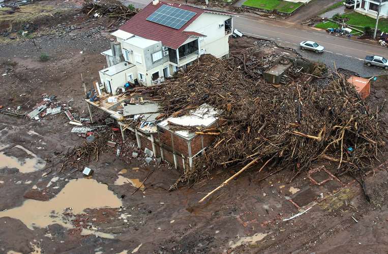 Casas destruidas por las lluvias en Río Grande do Sul/Foto: AFP