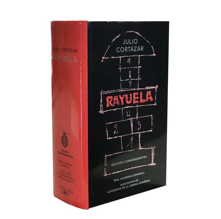 Rayuela, publicada en 1963, es una de las obras centrales del boom latinoamericano