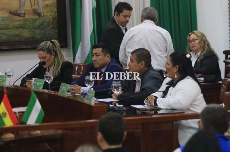 Concejales aprobaron retrasar la elección de la directiva/Foto: Juan Carlos Torrejón