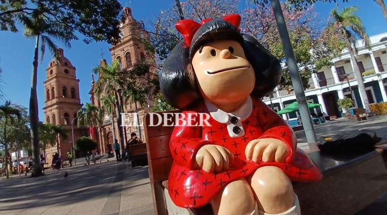 Mafalda paseó por el centro cruceño / Foto: Ricardo Montero