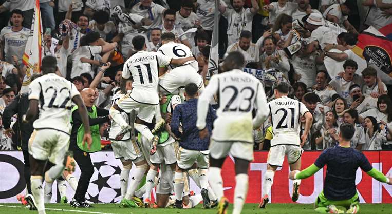 El Real Madrid celebra la victoria /Foto: AFP