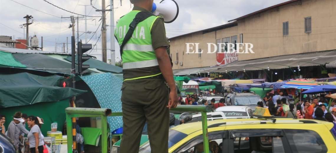 Feria Barrio Lindo abre todos los d as y refuerza seguridad El Deber