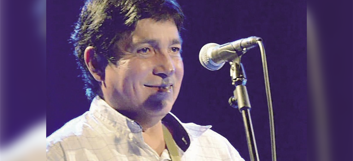 M sico y compositor Eduardo Santa Cruz se encuentra delicado de