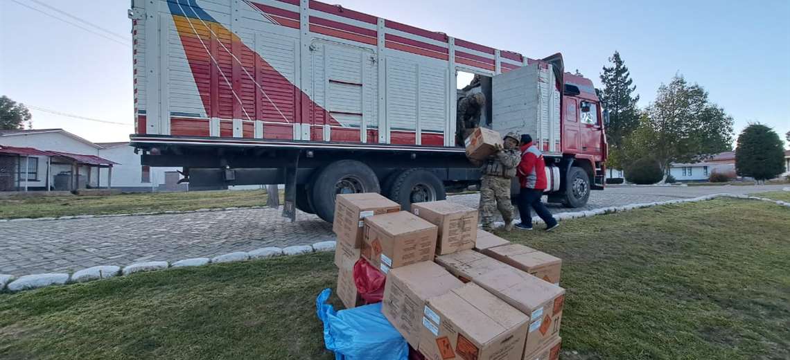 55 boxes of explosives are seized on the Chaguaya-Escoma highway