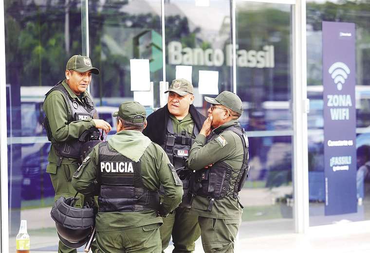 Justicia Ordena 90 Días De Detención Para La Exgerente Del Banco Fassil El Deber 6618