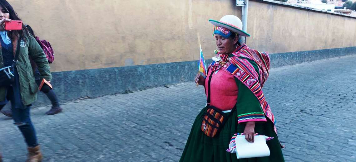 Lidia Patty returns to Bolivia and denounces discrimination due to her rejection as consul in Peru