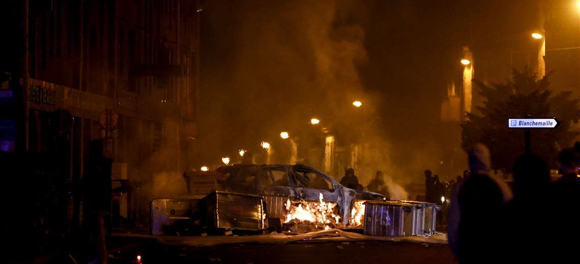 Fires and looting in Lille amid protests in France