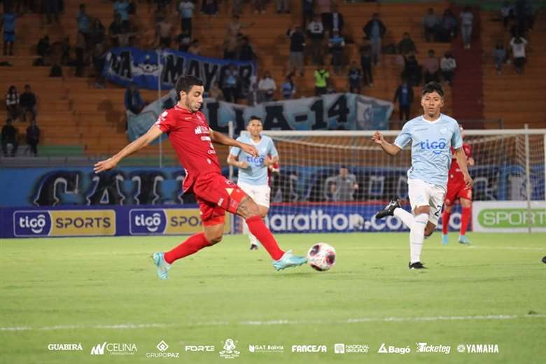 Guabirá continúa en carrera tras empatar con Aurora