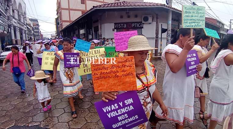 Marcha de mujeres indígenas chiquitanas | Foto: Juan Carlos Torrejón