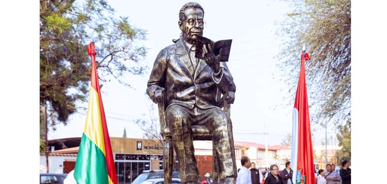 Monumento a Víctor Paz Estenssoro