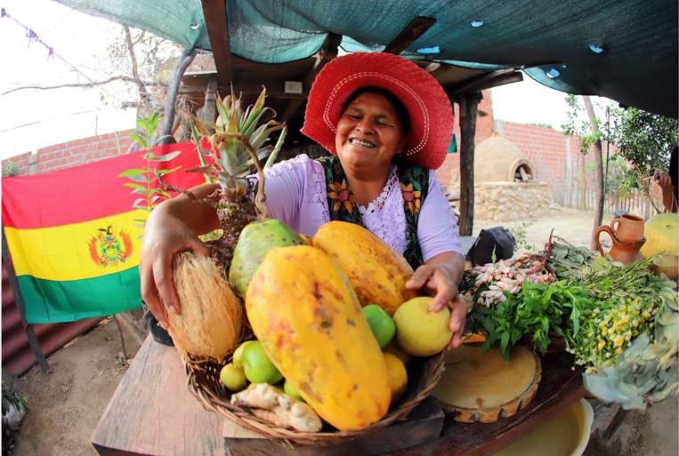 Su receta con papaya para adelgazar y desparasitar la catapultó a la cima /Jorge Gutiérrez