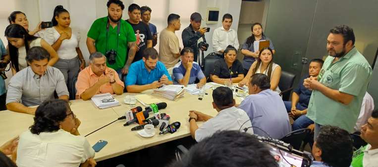 Reunión entre concejales y dueños de micros