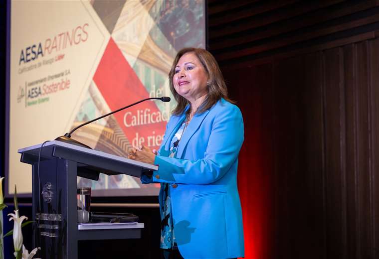 Jeannette Sanchez Zurita, Representante del Banco de Desarrollo de América Latina