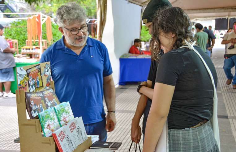 Feria del Libro Navideña 2024 en Santa Cruz/Foto: Cámara del Libro 