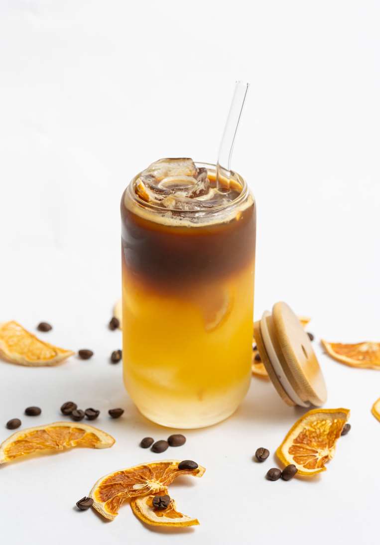 Ponche de naranja y café