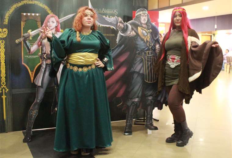 Las cosplayers Baiken Val y Hadasha Cara