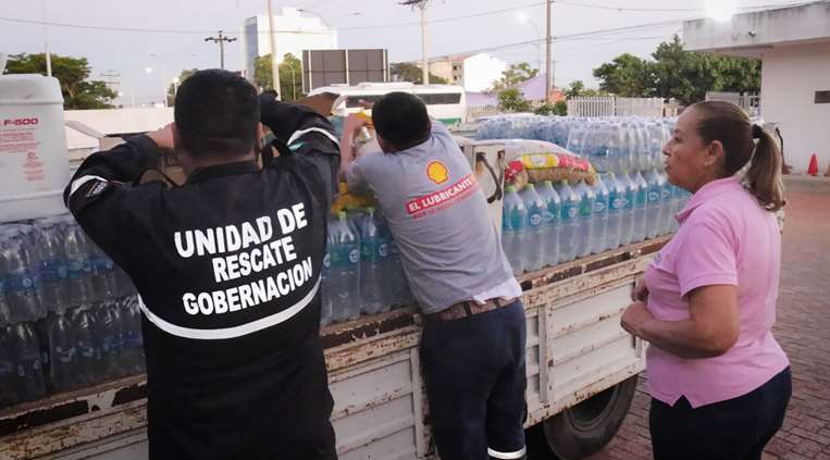 Gobernación cruceña envía ayuda humanitaria a Puerto Suárez