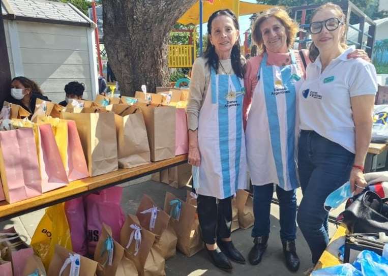 Voluntarias. Las Damas Argentinas apoyando los hospitales