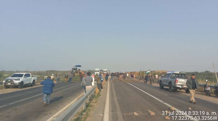 Bloqueo en el Puente de la Amistad