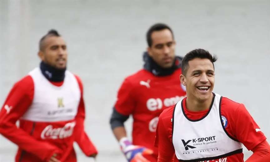 Sánchez, Vidal and Bravo left out of Chile's squad to face Argentina and Bolivia