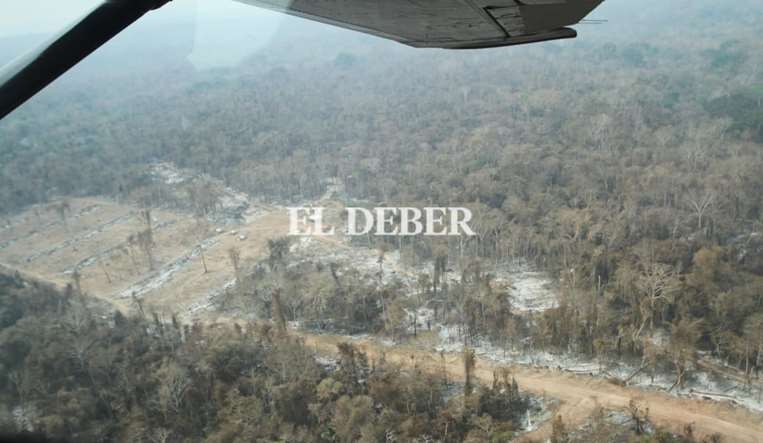 Incendio forestal, deforestación y avasallamiento en Urubichá (Guarayos)/Ricardo Montero