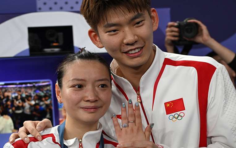 Huang Yaqiong y Liu Yuchen /AFP