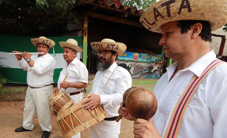 Tamborita / Foto: Fuad Landívar