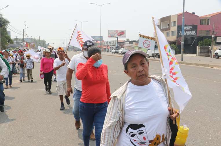 Personas de la tercera edad participaron de la marcha indígena. Foto: Juan Carlos Torrejón